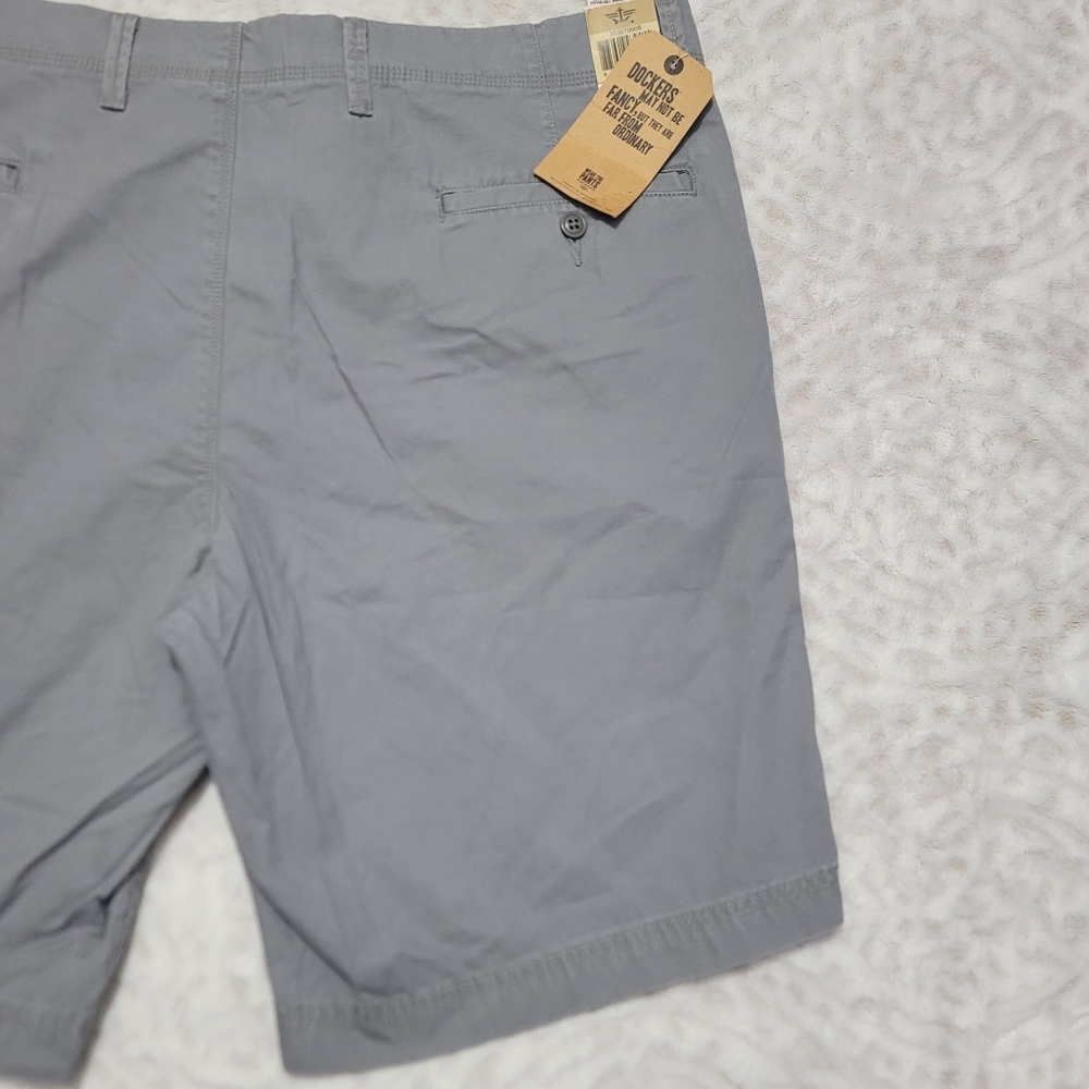 Dockers Flat Front Shorts Straight Fit Men's Size 40‎ Gray NWT - Picture 6 of 15